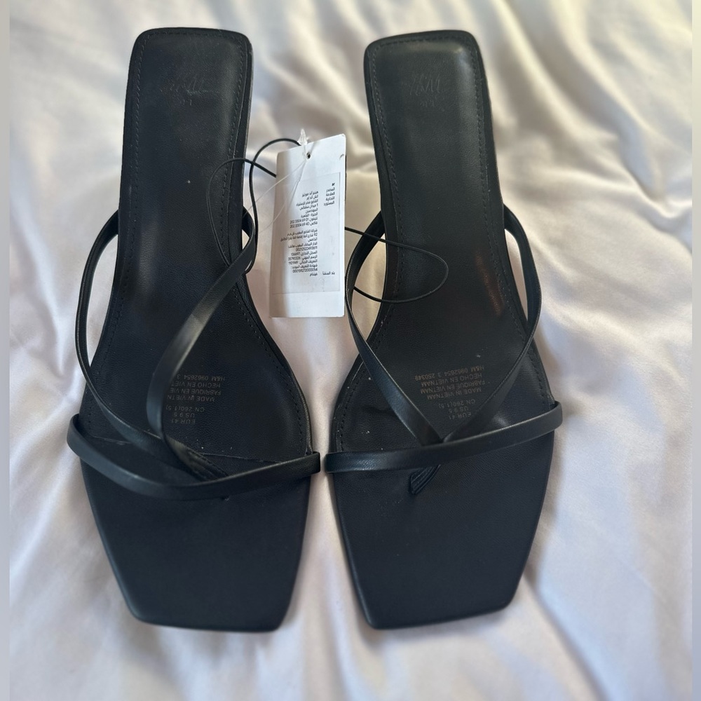 Black kitten heel sandals